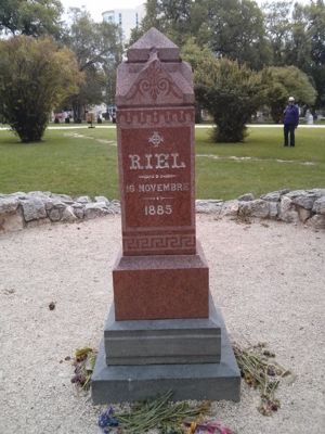 Louis Riel tombstone (back)